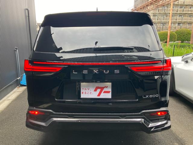 2022 LEXUS LX600