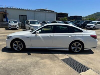 2019 TOYOTA CROWN RS HYBRID