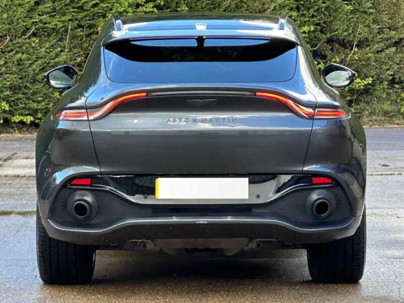 2020 ASTON MARTIN DBX 4.0 V8