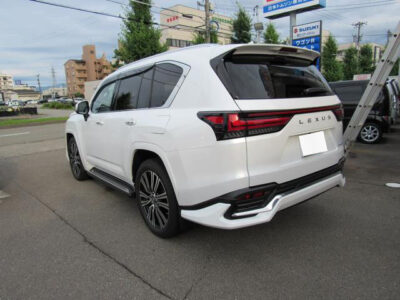 2023 LEXUS LX600