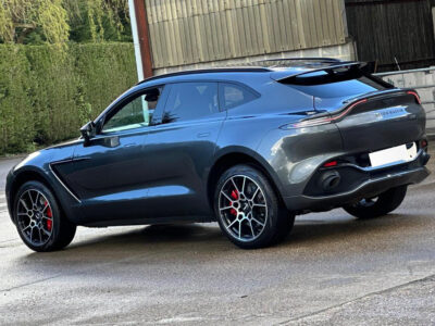 2020 ASTON MARTIN DBX 4.0 V8