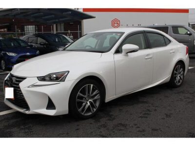 2018 LEXUS IS300