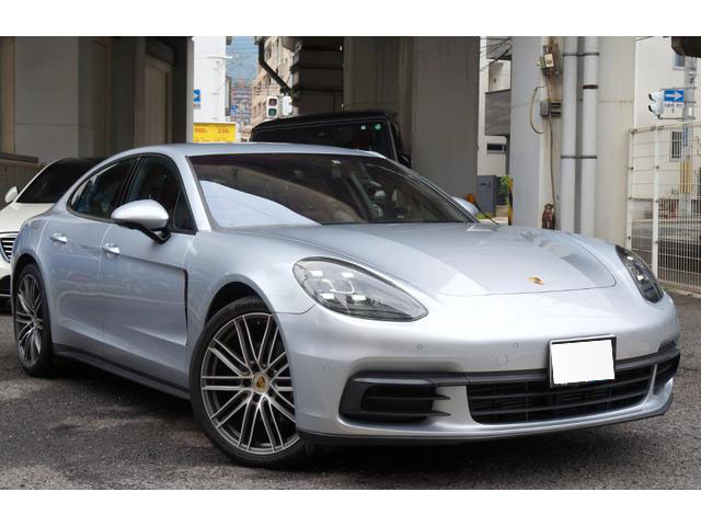 2018 PORSCHE PANAMERA