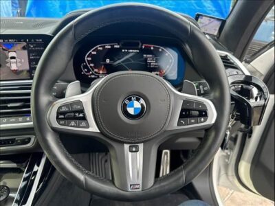 2022 BMW X7 M50I