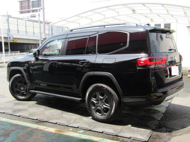 2023 TOYOTA LAND CRUISER LC300 GR SPORT