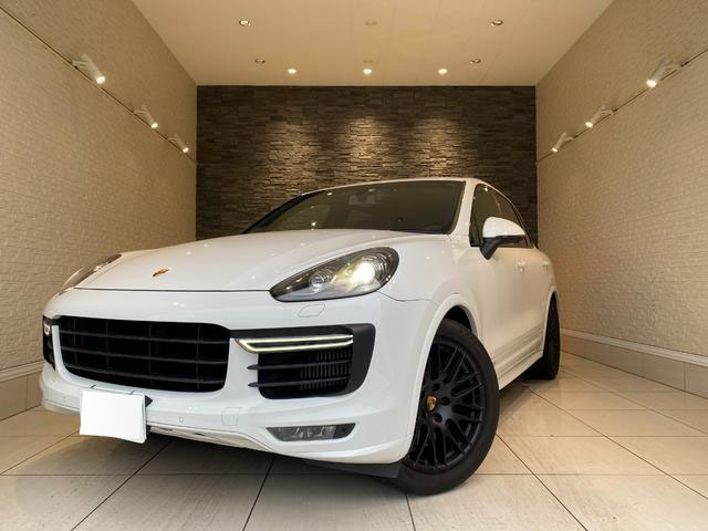 2018 PORSCHE CAYENNE GTS