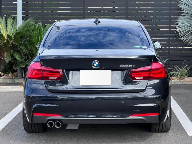 2018 BMW 320i M SPORT EDITION SHADOW