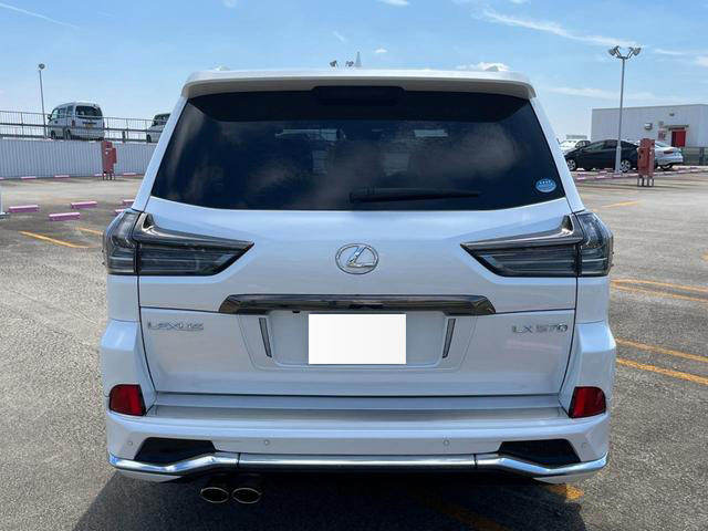 2019 LEXUS LX570 BLACK SEQUENCE