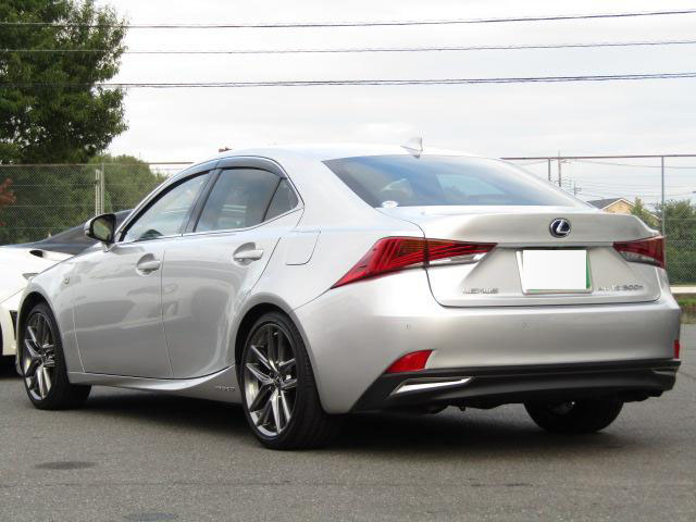 2018 LEXUS IS300H F SPORT