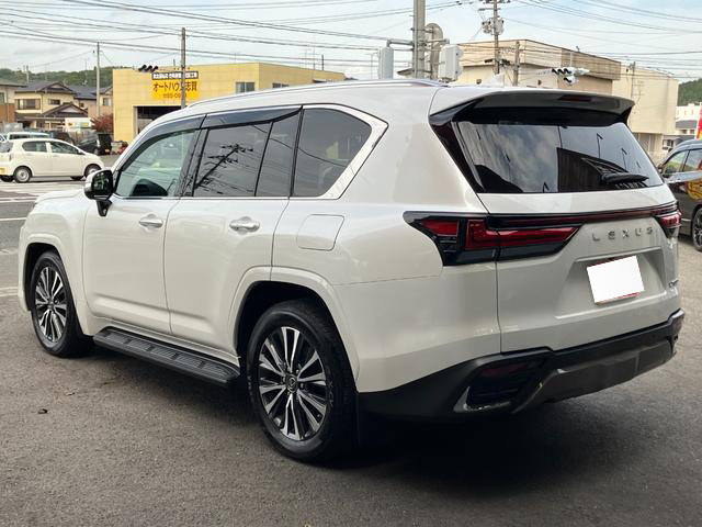 2023 LEXUS LX600