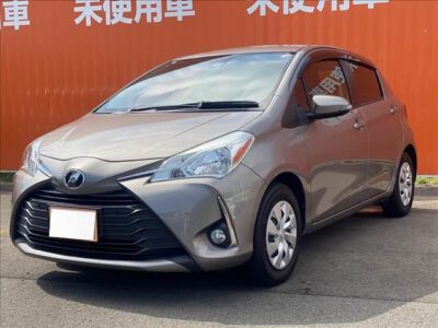 2018 TOYOTA VITZ F