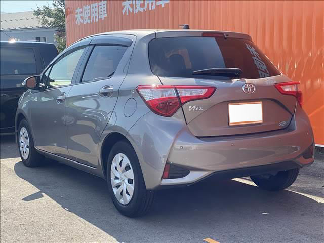 2018 TOYOTA VITZ F