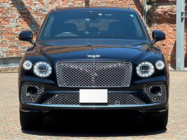 2022 BENTLEY BENTAYGA V8