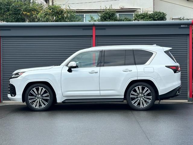 2023 LEXUS LX600