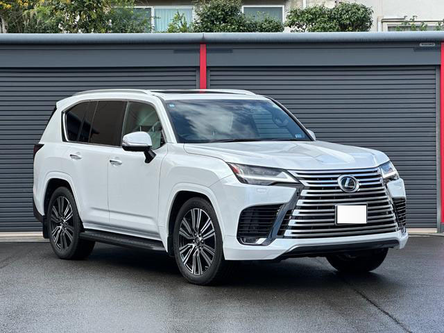 2023 LEXUS LX600