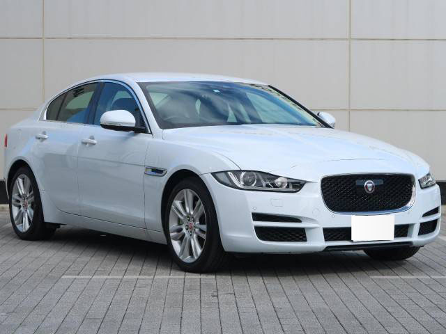 2018 Jaguar XE Prestige