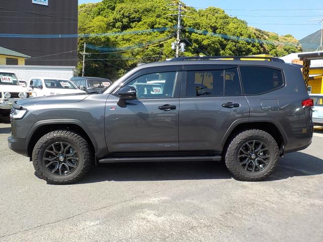 2023 Toyota Land Cruiser GR Sport - FJA300W