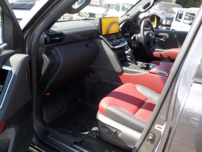 2023 Toyota Land Cruiser GR Sport - FJA300W