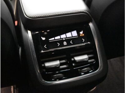 2018/11 VOLVO XC60 T6 AWD R-DESIGN