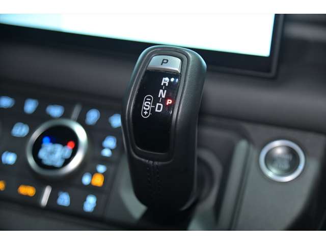 2022 Land Rover Defender 110X-Dynamic SE D300