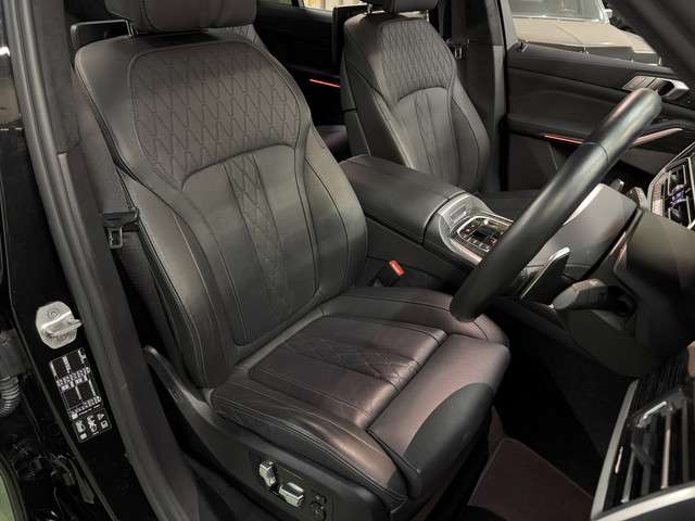 2022 BMW X7 M50i