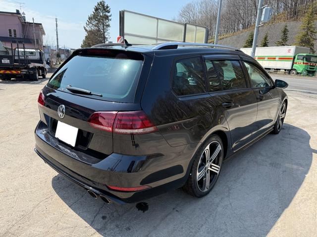 2019 Volkswagen Golf R Variant