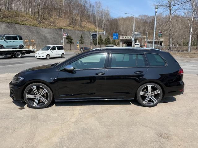 2019 Volkswagen Golf R Variant