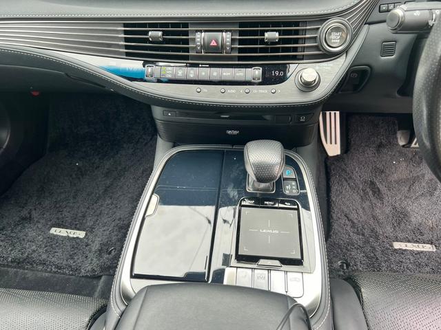 2018 LEXUS LS500 F Sport