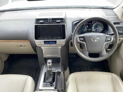 2018 Toyota Land Cruiser Prado TX-L - GDJ150