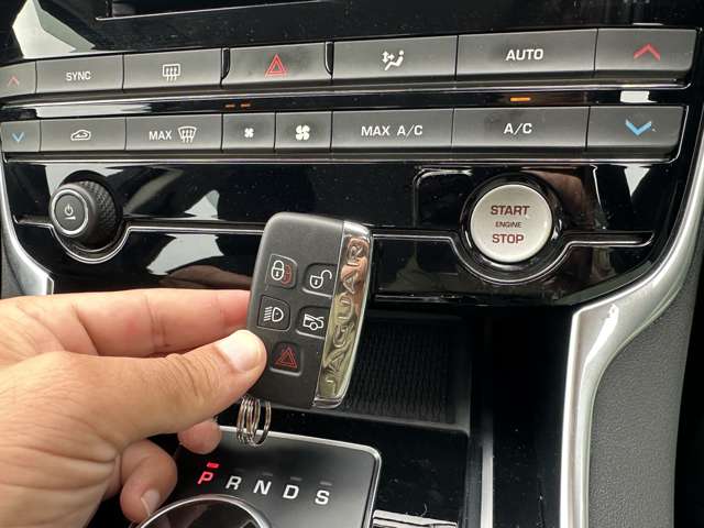 2018 Jaguar XE 20t Prestige