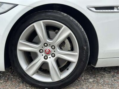 2018 Jaguar XE 20t Prestige
