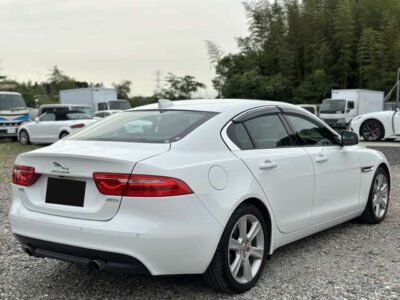 2018 Jaguar XE 20t Prestige