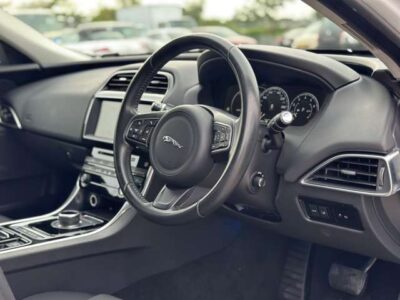 2018 Jaguar XE 20t Prestige