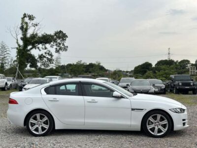 2018 Jaguar XE 20t Prestige