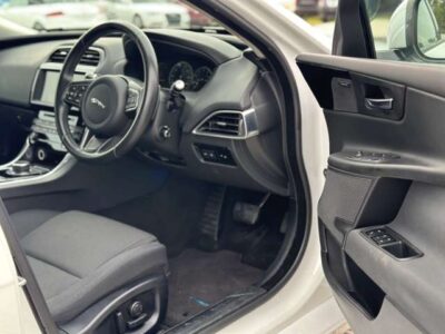 2018 Jaguar XE 20t Prestige