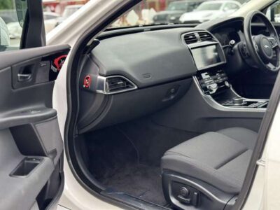 2018 Jaguar XE 20t Prestige