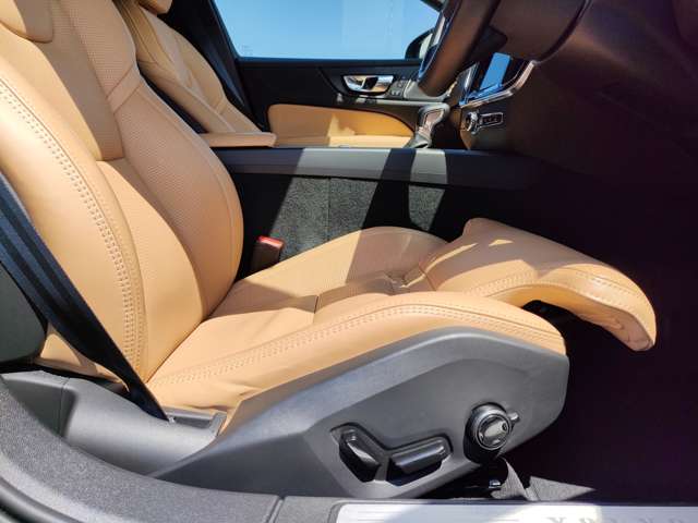 2020 Volvo V60 Cross Country T5 AWD Pro