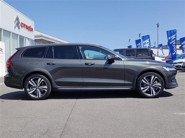 2020 Volvo V60 Cross Country T5 AWD Pro