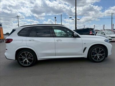 2020 BMW X5 M50i