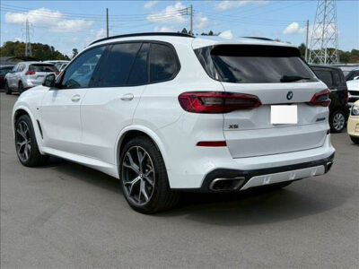 2020 BMW X5 M50i
