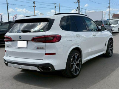 2020 BMW X5 M50i