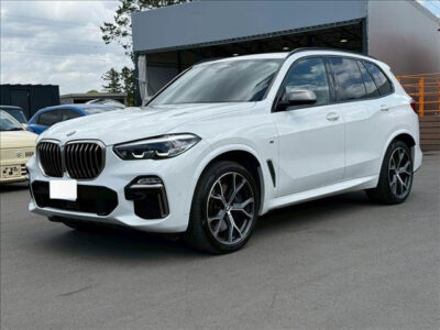 2020 BMW X5 M50i