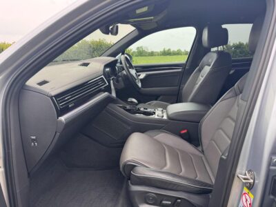 2019 Volkswagen Touareg 3.0TDI V6 R-LINE TECH TIPTRONIC 4MOTION