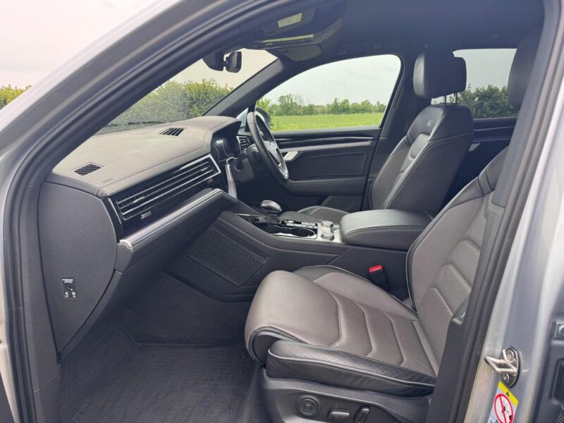 2019 Volkswagen Touareg 3.0TDI V6 R-LINE TECH TIPTRONIC 4MOTION