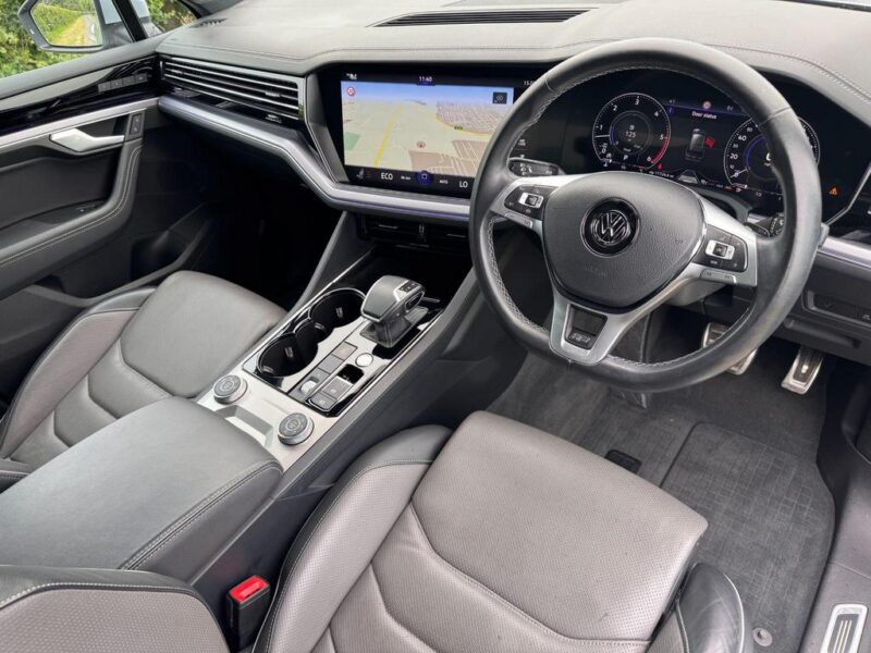 2019 Volkswagen Touareg 3.0TDI V6 R-LINE TECH TIPTRONIC 4MOTION