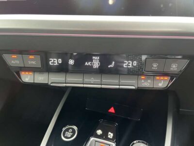 2022 AUDi Q4 e-tron 40 Advance