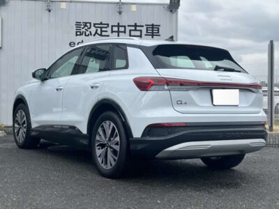 2022 AUDi Q4 e-tron 40 Advance