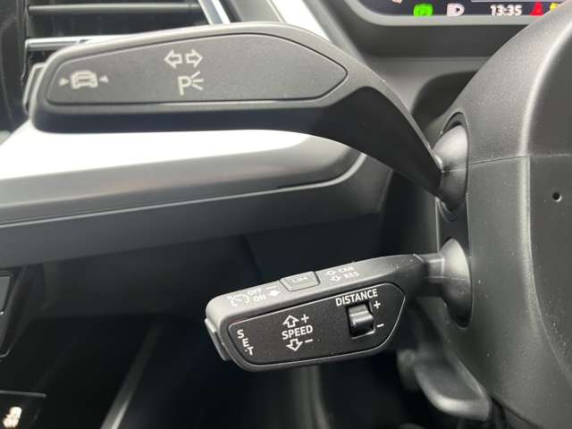 2022 AUDi Q4 e-tron 40 Advance