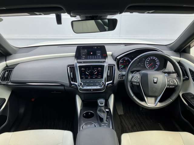 2018 TOYOTA CROWN HYBRID RS ADVANCE