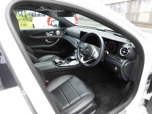 2019 MERCEDES BENZ E200 AVANTGARDE AMG LINE